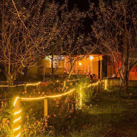Himtrek Riverside Camps & Hostel Manali Екстер'єр фото