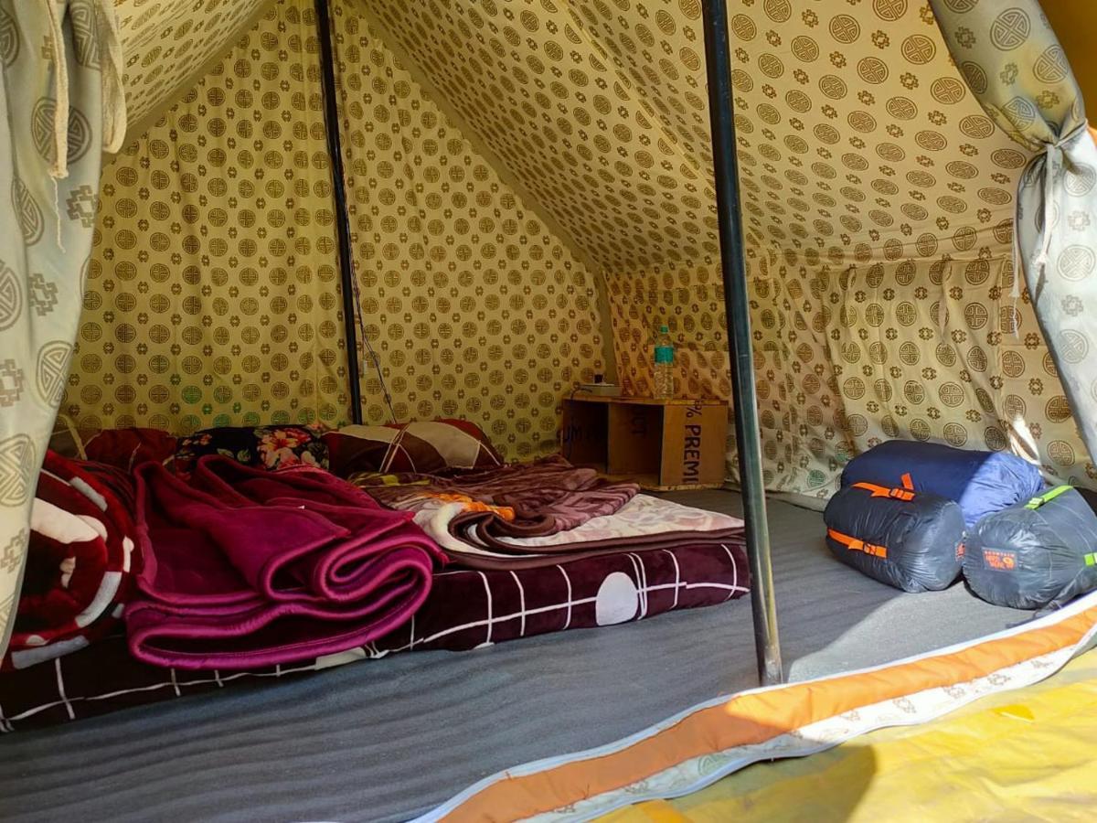 Himtrek Riverside Camps & Hostel Manali Екстер'єр фото