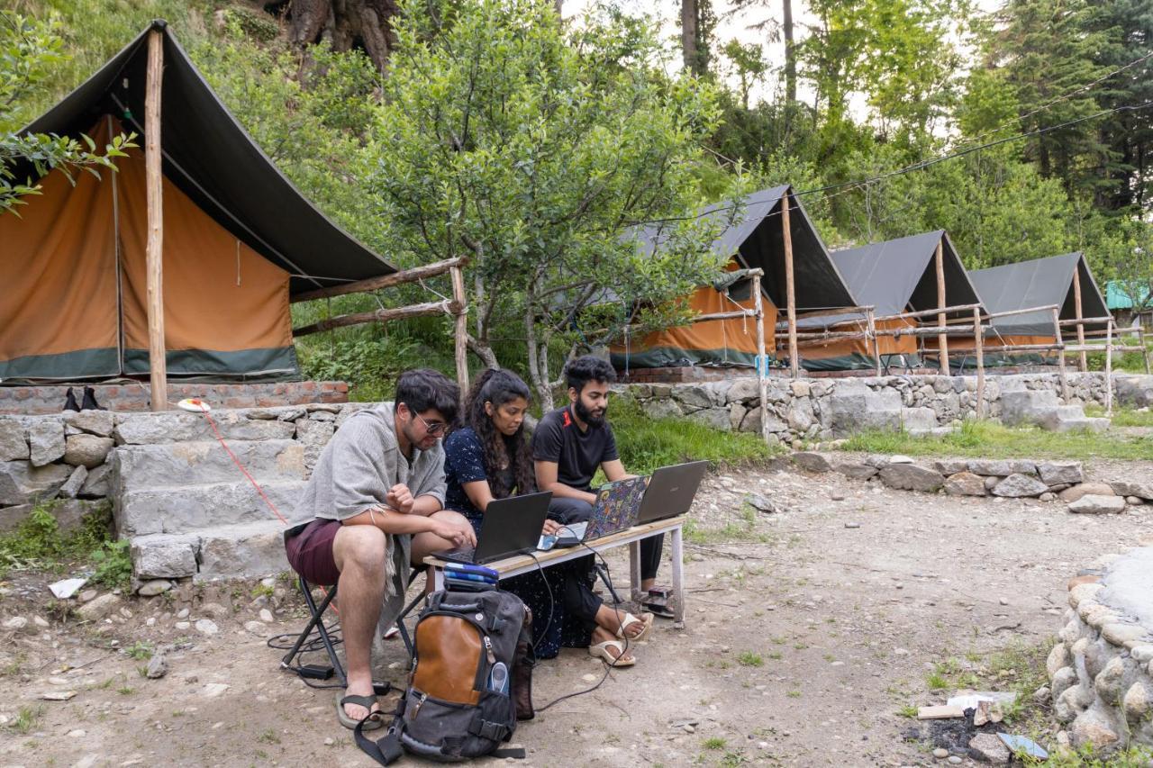 Himtrek Riverside Camps & Hostel Manali Екстер'єр фото