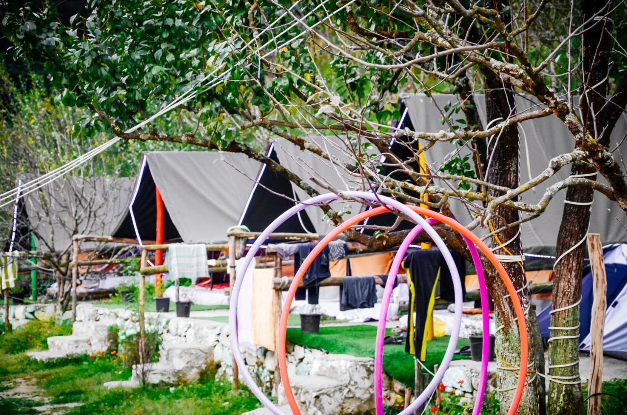 Himtrek Riverside Camps & Hostel Manali Екстер'єр фото