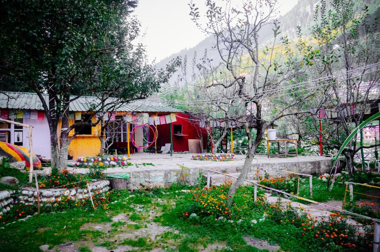 Himtrek Riverside Camps & Hostel Manali Екстер'єр фото