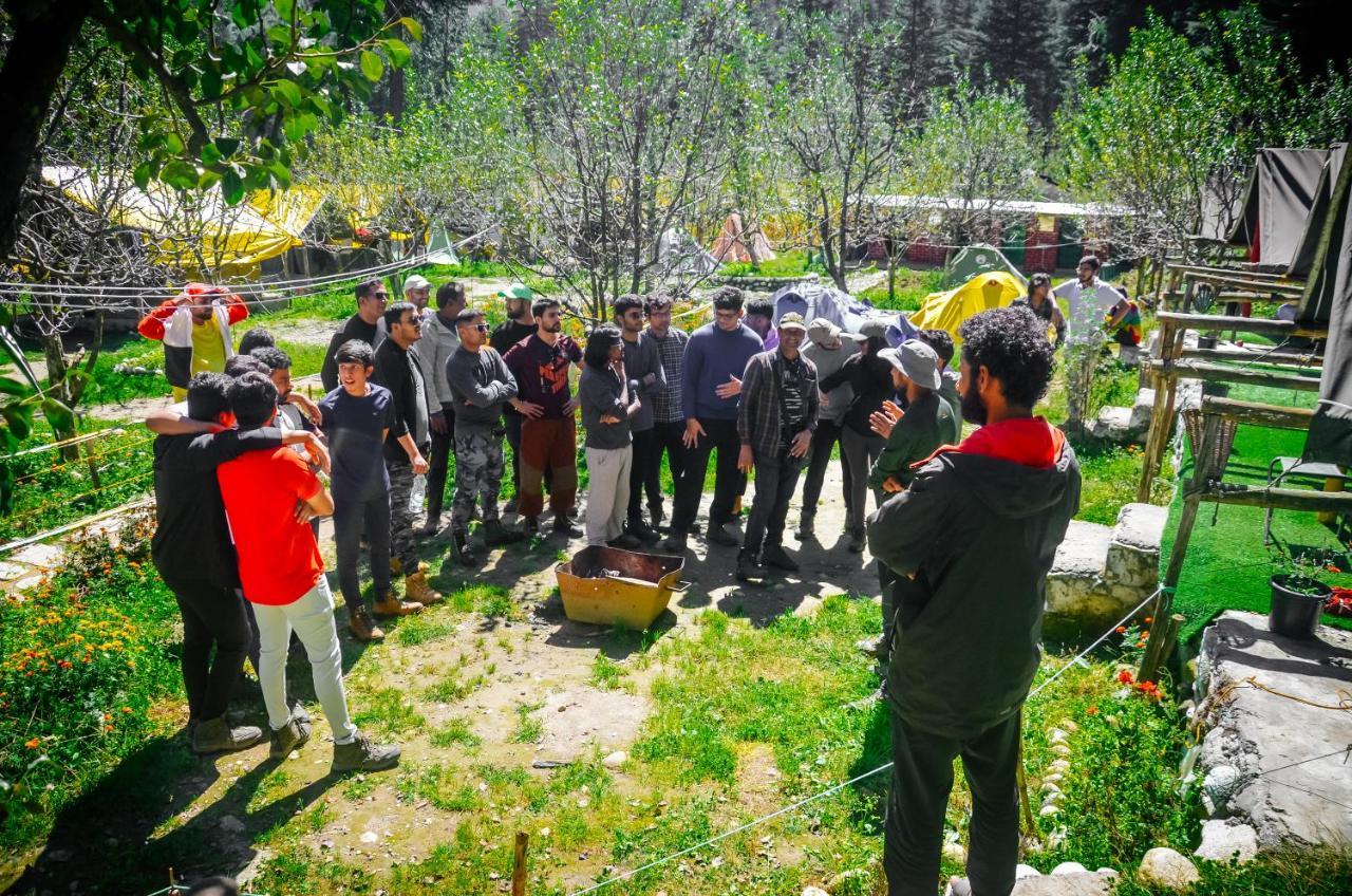 Himtrek Riverside Camps & Hostel Manali Екстер'єр фото