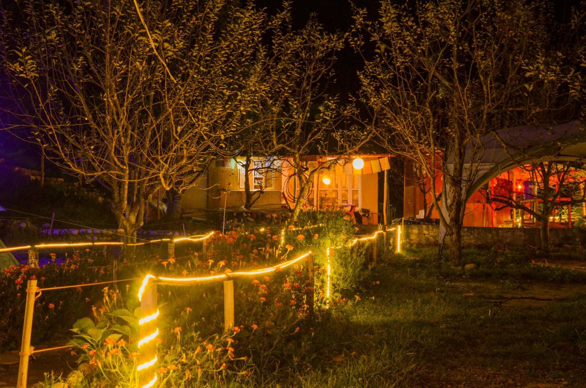 Himtrek Riverside Camps & Hostel Manali Екстер'єр фото